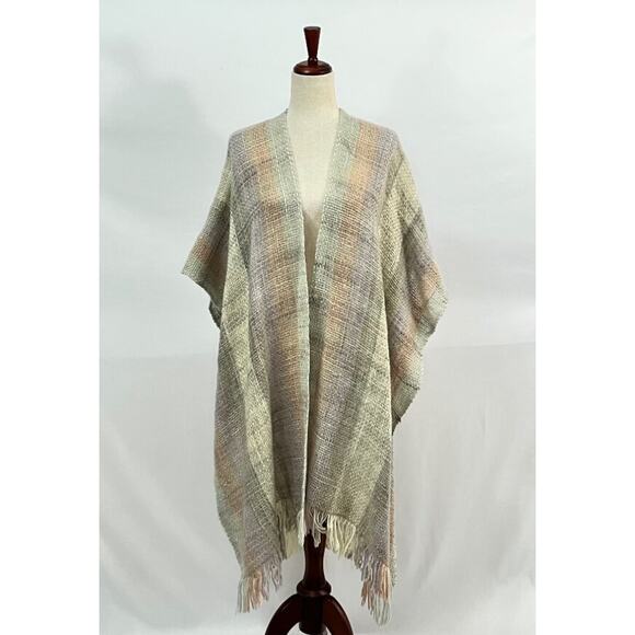 MANOS DEL URUGUAY OS S M L Virgin Wool Pastel Wrap Poncho Shawl Fringe Open NWT - Picture 2 of 8